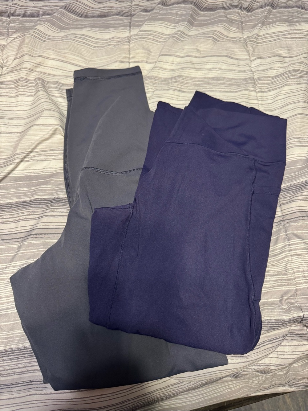 Bundle High-Waist Leggings in Navy and Charcoal